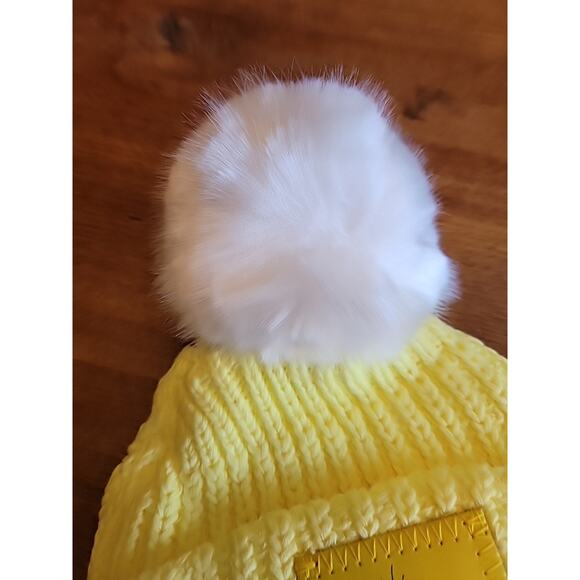 Rare Love Your Melon Yellow Tweety Bird Adult Beanie With Pom New - Picture 3 of 7